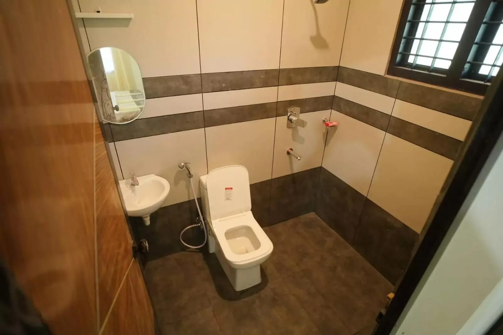 Joann Serviced Apartment Tiruvalla